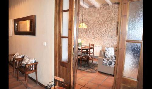 La Llacuna Villa Sleeps 4 With Pool