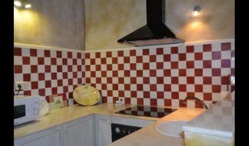 La Llacuna Villa Sleeps 5 With Pool