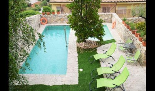 La Llacuna Villa Sleeps 5 With Pool