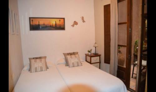 La Llacuna Villa Sleeps 5 With Pool