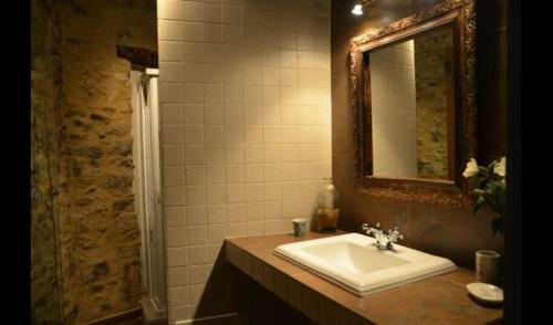 La Llacuna Villa Sleeps 32 With Pool