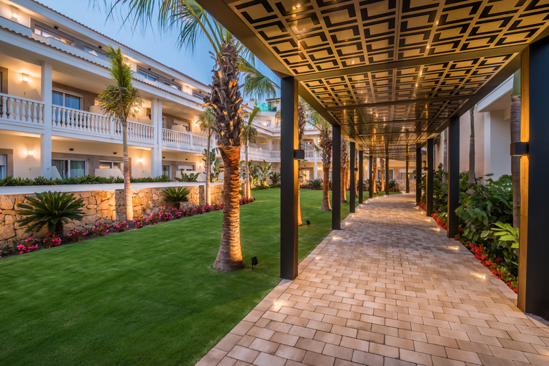 Hotel Barcel� La Nuc�a Palms