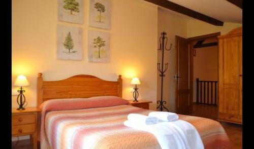 La Pobla de Lillet Villa Sleeps 13 With Pool