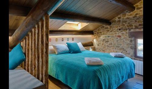 Las Bordas Villa Sleeps 18 With Pool