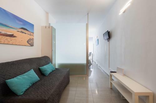New Apartment On The First Line Las Canteras