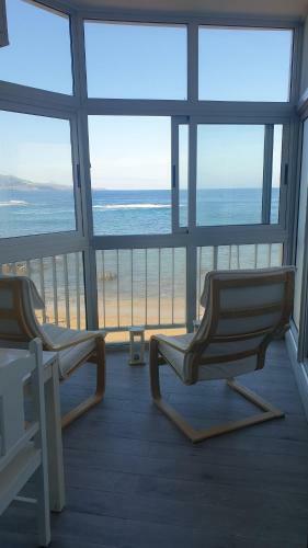 First Line New Apartment In Las Canteras