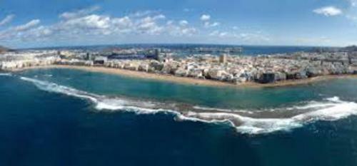 First Line New Apartment In Las Canteras