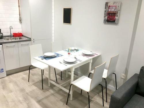 Apartment With One Bedroom In Leon With Wifi
