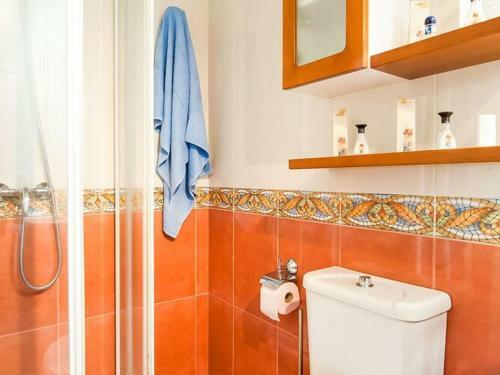 Inviting Holiday Home In Leitza With Jacuzzi