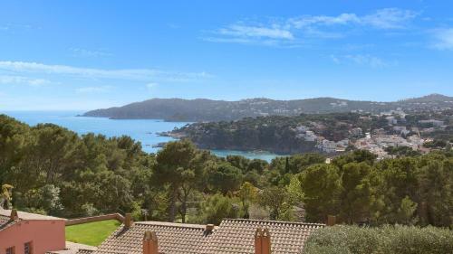 Llafranc Villa Sleeps 8 With Pool And Wifi