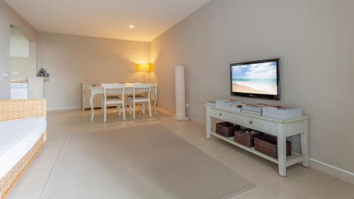 Llafranc Apartment Sleeps 4 With Pool