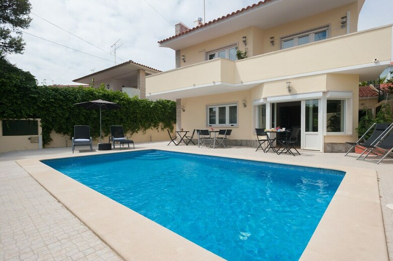 Bed & Breakfast Dolce Cascais Home