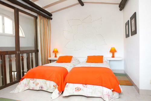 Cozy Golf Villa In Cascais