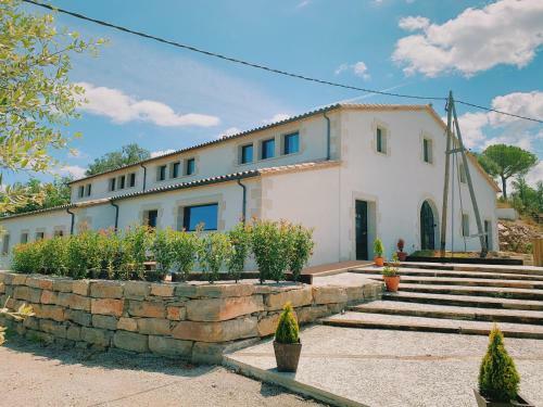 Can Buf� - Hotel & Restaurant & Winery