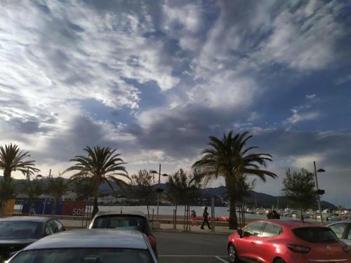Hostal Apartment Santiago Llan��