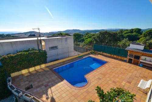Lloret De Mar Villa Sleeps 15 Pool