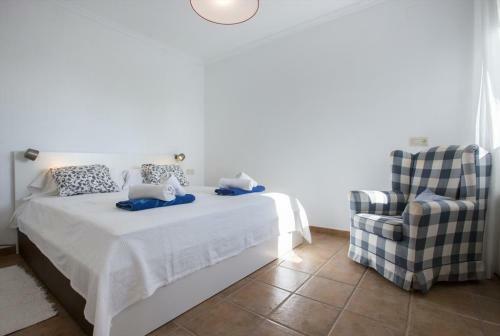 Lleus Villa Sleeps 6 Pool Air Con Wifi