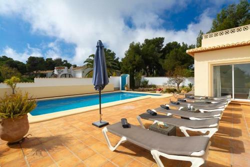 Lleus Villa Sleeps 4 Pool Air Con Wifi