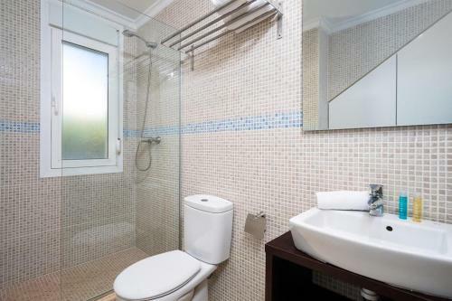 Lleus Villa Sleeps 6 Pool Air Con Wifi
