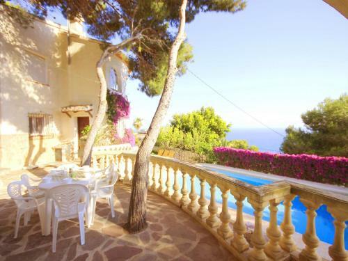 Lleus Villa Sleeps 8 With Pool And Wifi