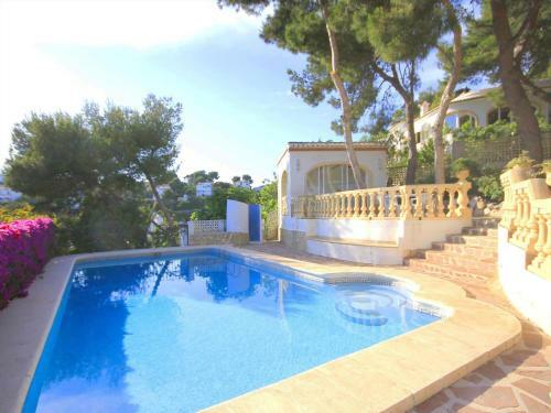 Lleus Villa Sleeps 8 With Pool And Wifi