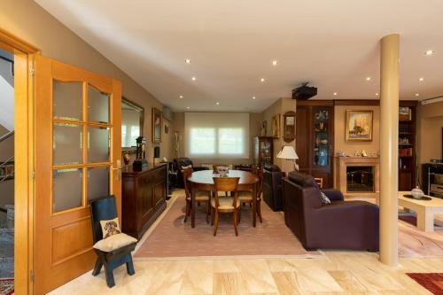 Villa Family Llinars-barcelona