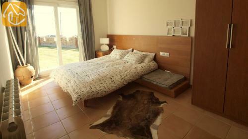 Lloret de Mar Villa Sleeps 10 Pool Wifi