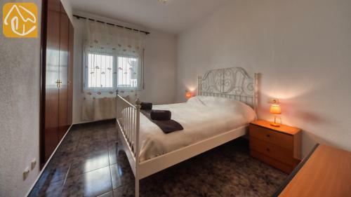Lloret de Mar Villa Sleeps 8 Pool Wifi