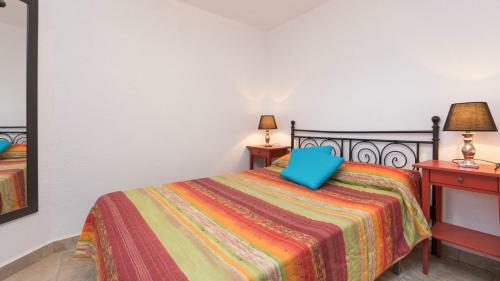 Villa In Lloret de Mar Sleeps 10 With Pool