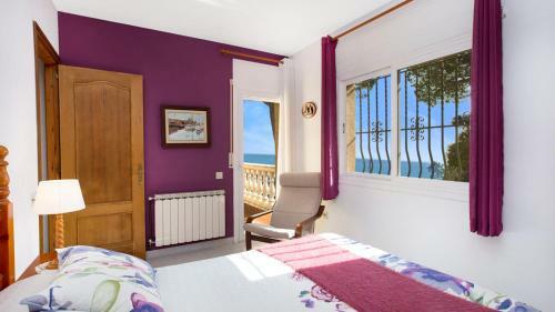Villa In Lloret de Mar Sleeps 6 Includes Swimming Pool 5