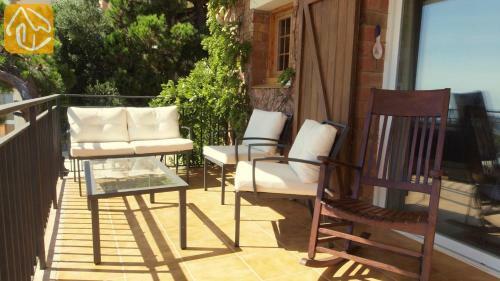 Lloret de Mar Villa Sleeps 8 Pool Wifi