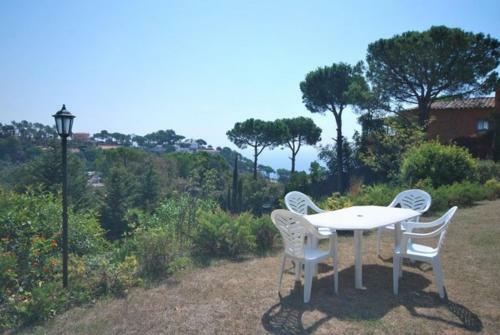 Lloret de Mar Villa Sleeps 10 Pool Wifi