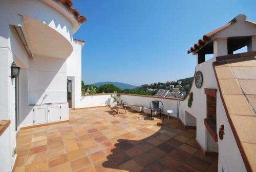 Lloret de Mar Villa Sleeps 10 Pool Wifi