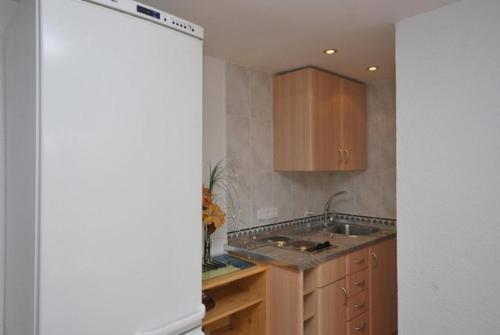 Lloret de Mar Villa Sleeps 10 Pool Wifi