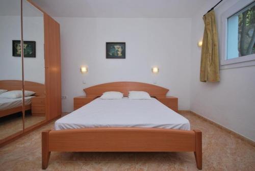 Lloret de Mar Villa Sleeps 10 Pool Wifi