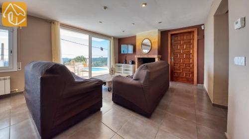 Montbarbat Villa Sleeps 10 Pool Wifi