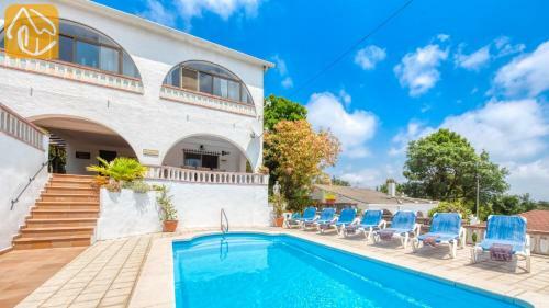 Montbarbat Villa Sleeps 8 Pool Wifi