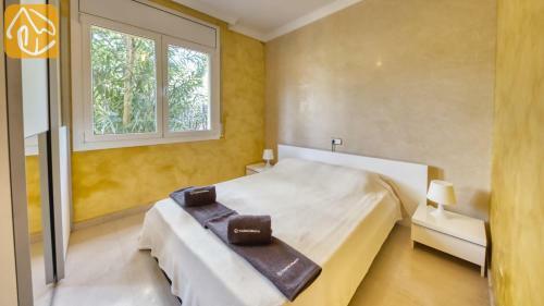 Lloret de Mar Villa Sleeps 8 Pool Wifi