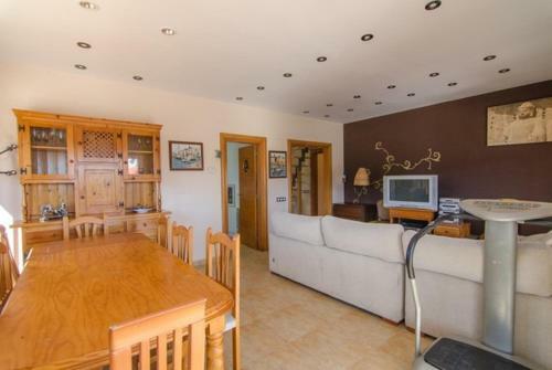 Montbarbat Villa Sleeps 10 Pool Wifi