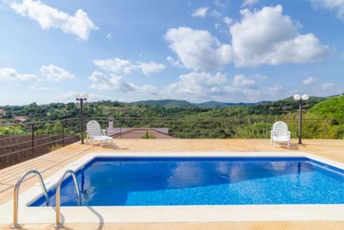 Lloret de Mar Villa Sleeps 8 Pool Air Con Wifi
