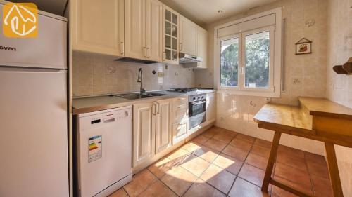 Lloret de Mar Villa Sleeps 18 Pool Wifi