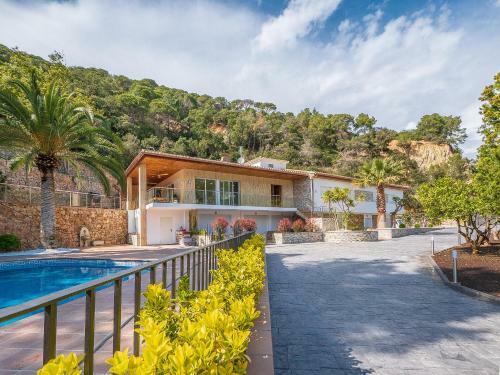 Villa Canyelles Beach Costa Brava-incl. Activities-22pax