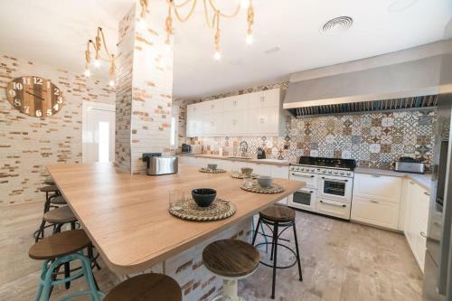 Villa Canyelles Beach Costa Brava-incl. Activities-22pax