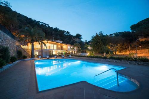 Villa Canyelles Beach Costa Brava-incl. Activities-22pax