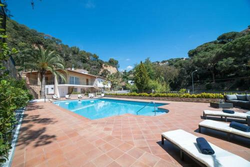 Villa Canyelles Beach Costa Brava-incl. Activities-22pax