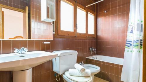 Villa In Sant Eloi Sleeps 6 With Pool