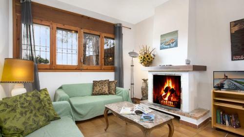 Villa In Sant Eloi Sleeps 6 With Pool