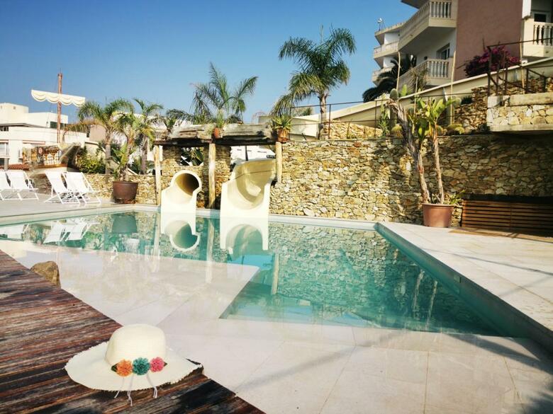 Hotel Alba Seleqtta