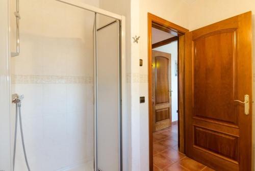 Lloret de Mar Villa Sleeps 10 Pool Wifi