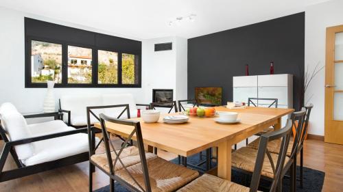 Villa In Sant Eloi Sleeps 8 With Pool